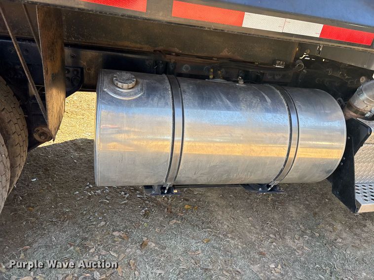 image for item OK9409 2020 Kenworth T880 dump truck