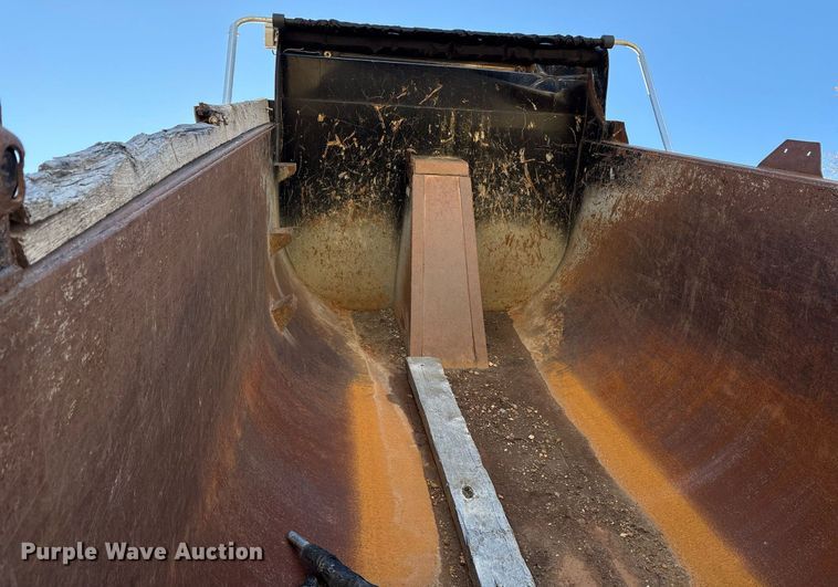 image for item OK9409 2020 Kenworth T880 dump truck