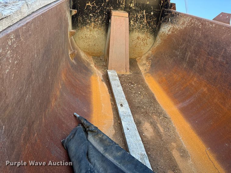 image for item OK9409 2020 Kenworth T880 dump truck