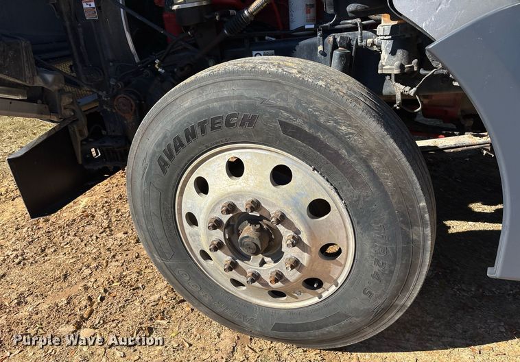 image for item OK9409 2020 Kenworth T880 dump truck