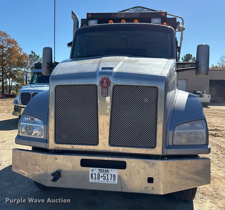image for item OK9410 2020 Kenworth T880 dump truck