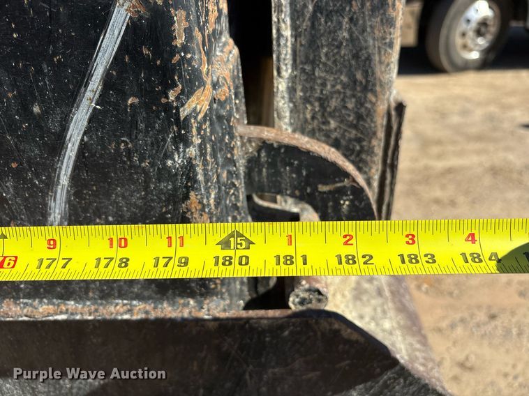 image for item OK9410 2020 Kenworth T880 dump truck