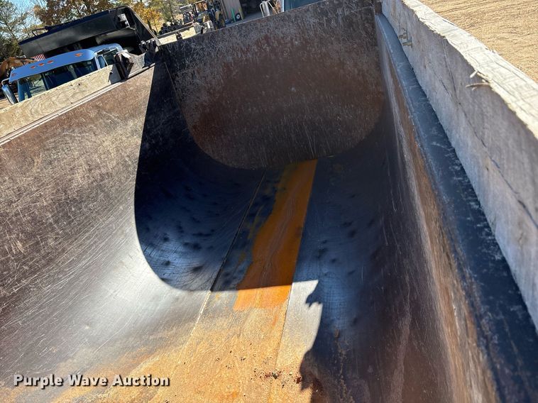 image for item OK9410 2020 Kenworth T880 dump truck