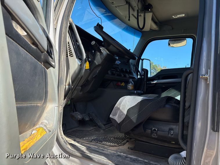 image for item OK9410 2020 Kenworth T880 dump truck