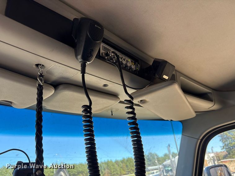 image for item OK9410 2020 Kenworth T880 dump truck