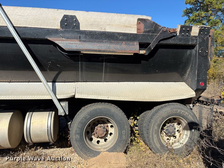 image for item OK9411 2016 International Prostar Plus 122  dump truck