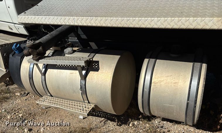 image for item OK9411 2016 International Prostar Plus 122  dump truck