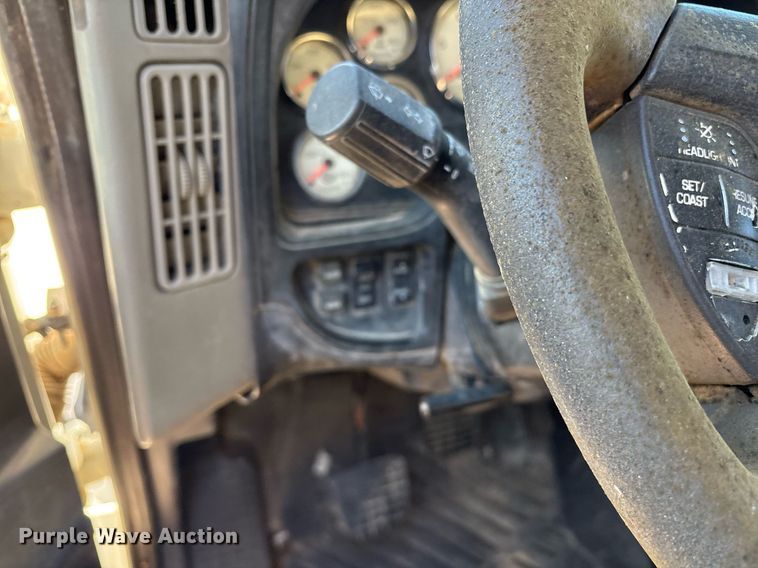 image for item OK9411 2016 International Prostar Plus 122  dump truck