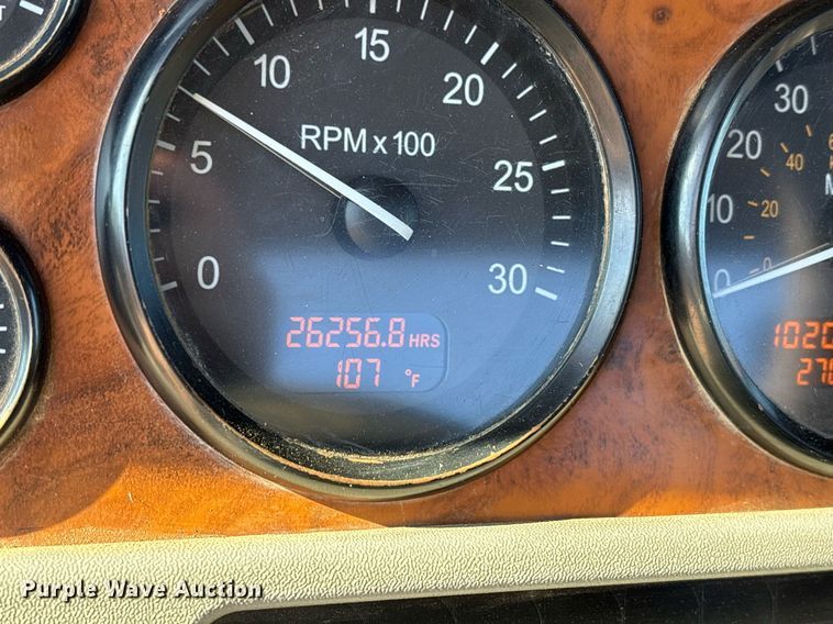 image for item OK9413 2006 Peterbilt 379 semi truck