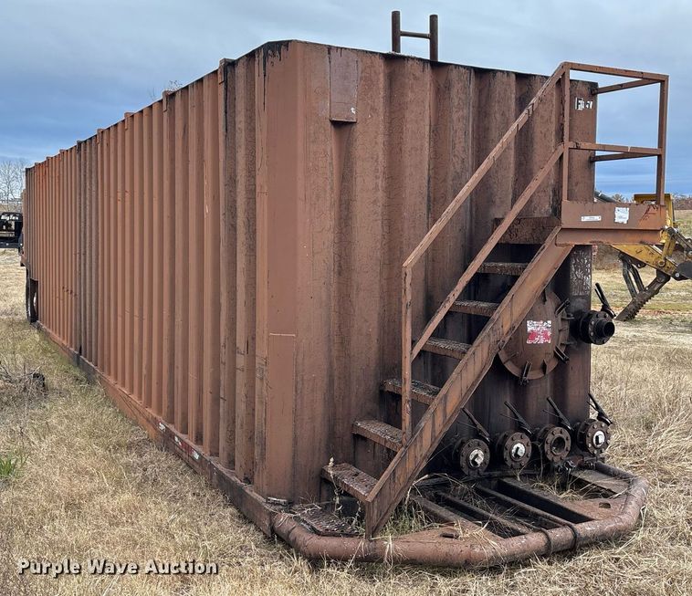 image for item OK9435 2006 Wichita 500bbl frac tank trailer