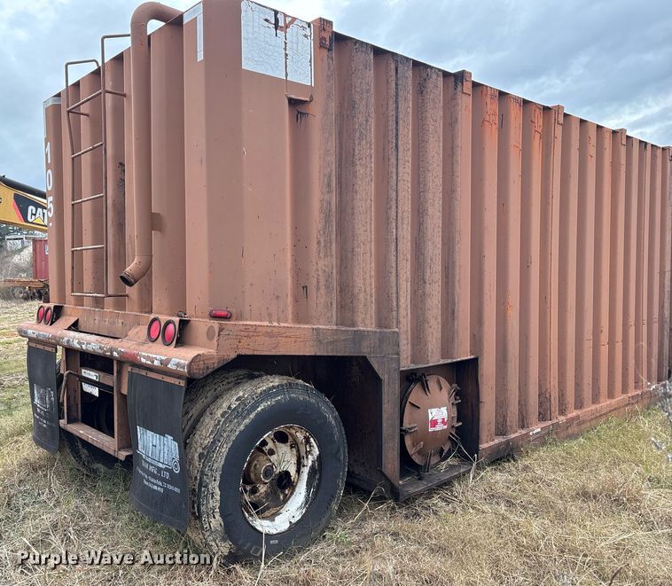 image for item OK9435 2006 Wichita 500bbl frac tank trailer