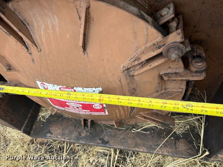 image for item OK9435 2006 Wichita 500bbl frac tank trailer