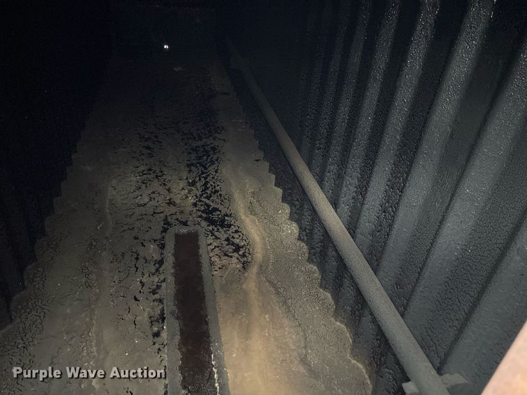 image for item OK9435 2006 Wichita 500bbl frac tank trailer