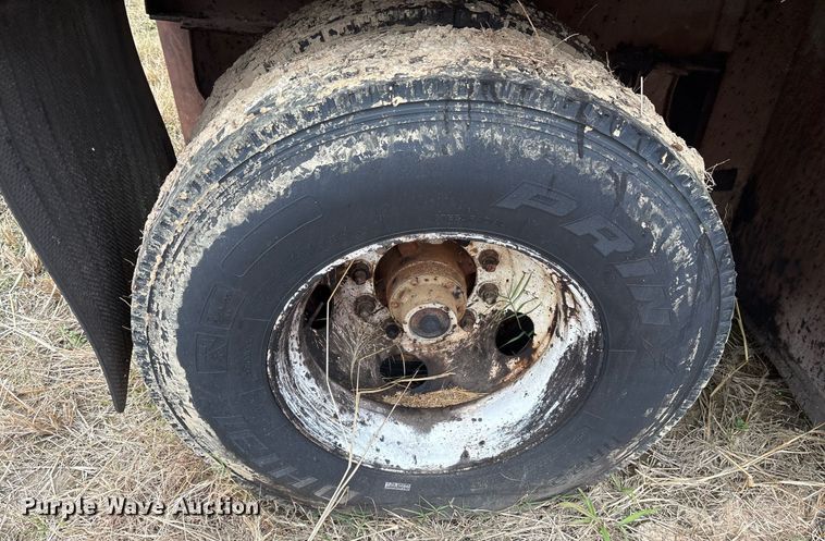 image for item OK9435 2006 Wichita 500bbl frac tank trailer