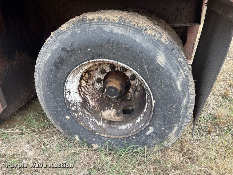 image for item OK9435 2006 Wichita 500bbl frac tank trailer