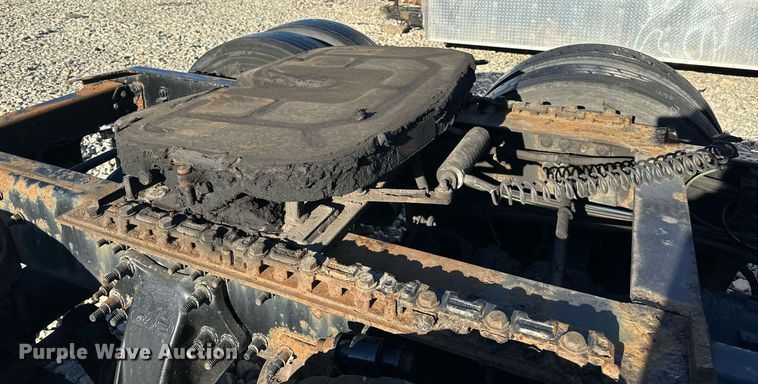 image for item YA0080 2016 Freightliner Cascadia semi truck