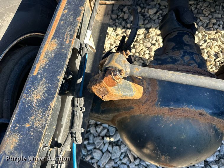 image for item YA0080 2016 Freightliner Cascadia semi truck