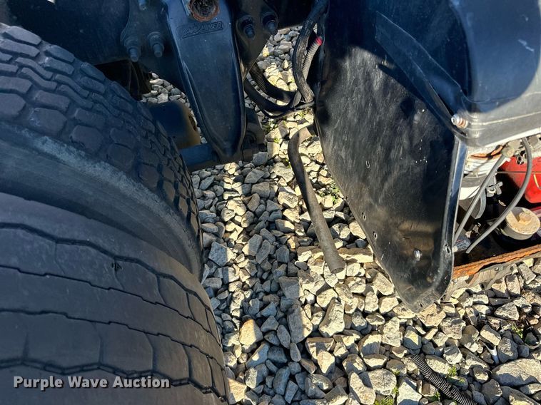 image for item YA0080 2016 Freightliner Cascadia semi truck