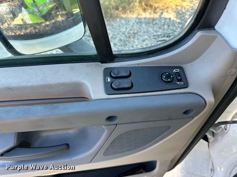 image for item YA0080 2016 Freightliner Cascadia semi truck