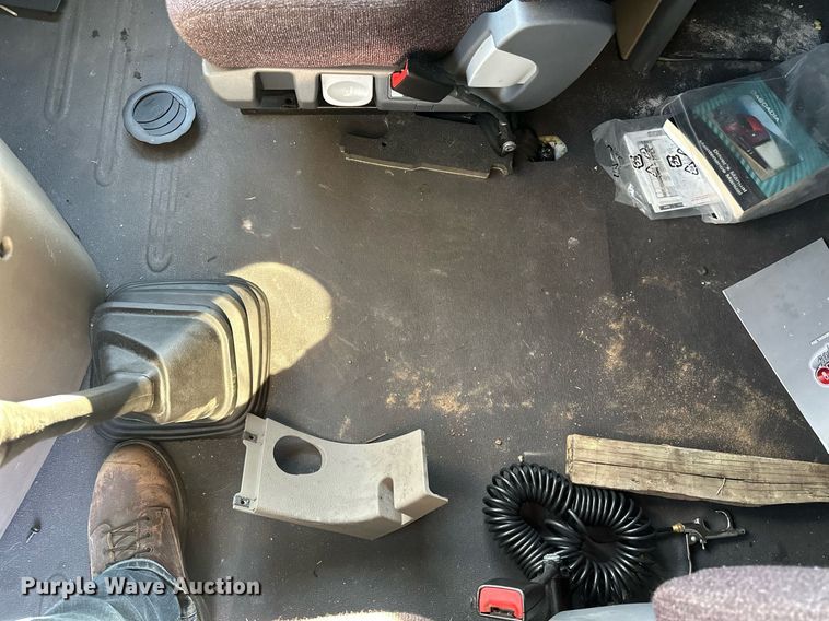 image for item YA0080 2016 Freightliner Cascadia semi truck