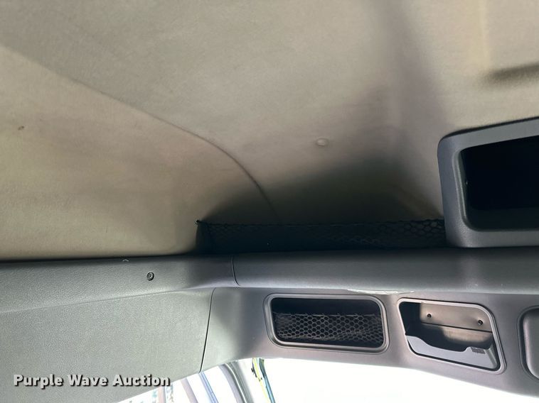 image for item YA0080 2016 Freightliner Cascadia semi truck