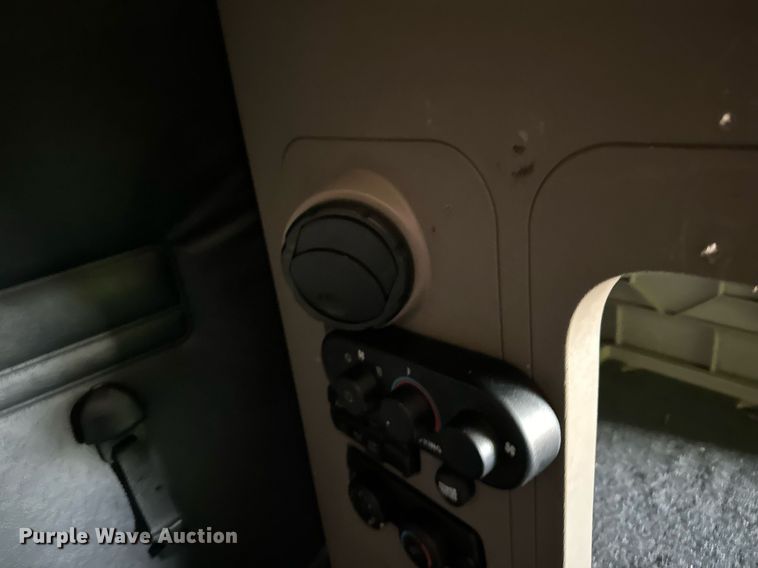 image for item YA0080 2016 Freightliner Cascadia semi truck