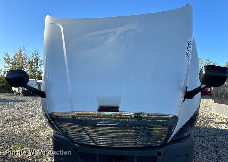 image for item YA0080 2016 Freightliner Cascadia semi truck