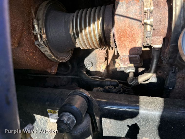 image for item YA0080 2016 Freightliner Cascadia semi truck