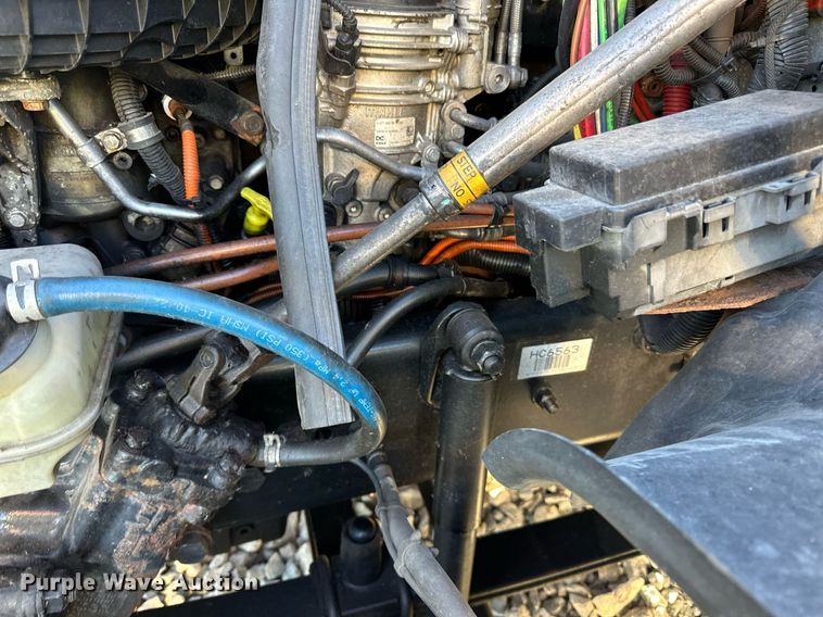 image for item YA0080 2016 Freightliner Cascadia semi truck