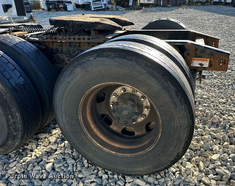 image for item YA0080 2016 Freightliner Cascadia semi truck