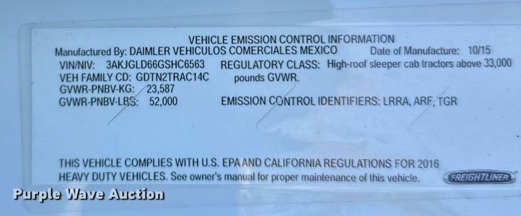 image for item YA0080 2016 Freightliner Cascadia semi truck