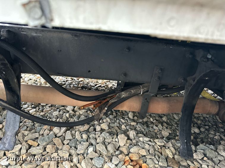 image for item YA0104 2016 Freightliner Cascadia 125 semi truck