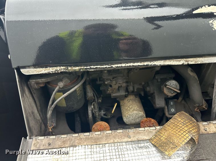 image for item YA0104 2016 Freightliner Cascadia 125 semi truck