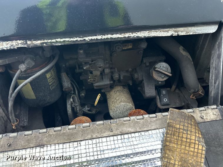 image for item YA0104 2016 Freightliner Cascadia 125 semi truck