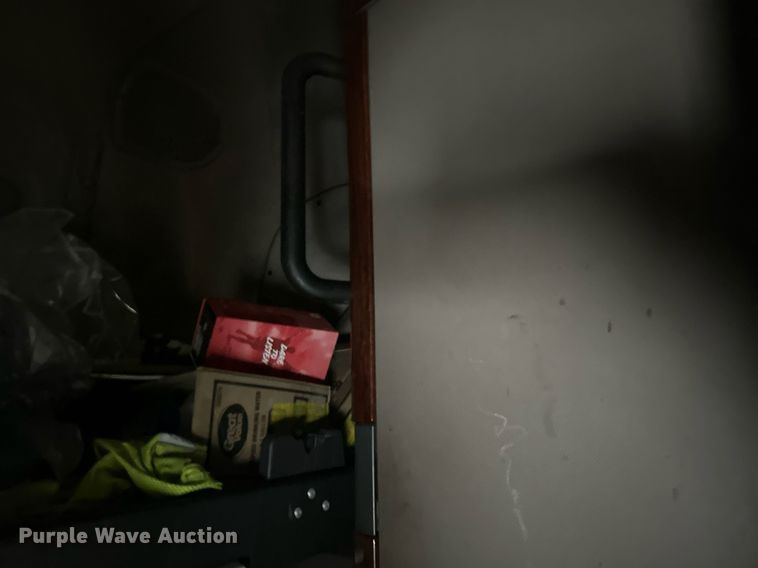 image for item YA0104 2016 Freightliner Cascadia 125 semi truck