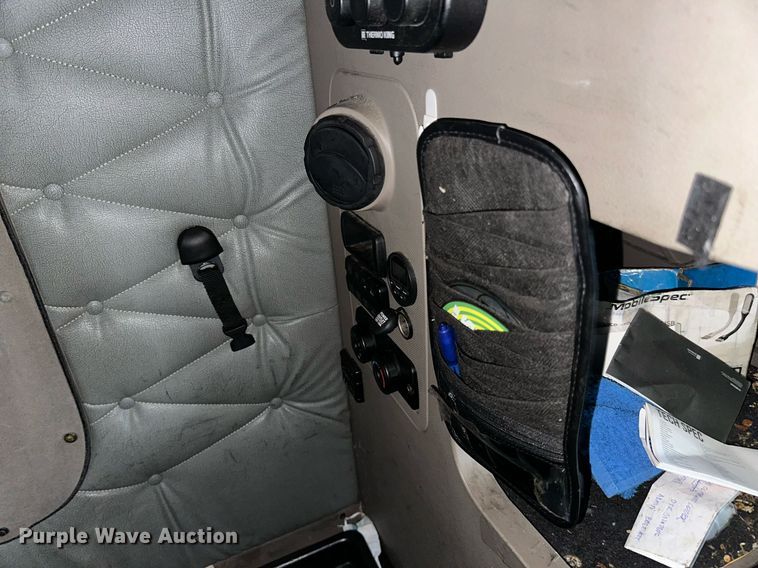 image for item YA0104 2016 Freightliner Cascadia 125 semi truck