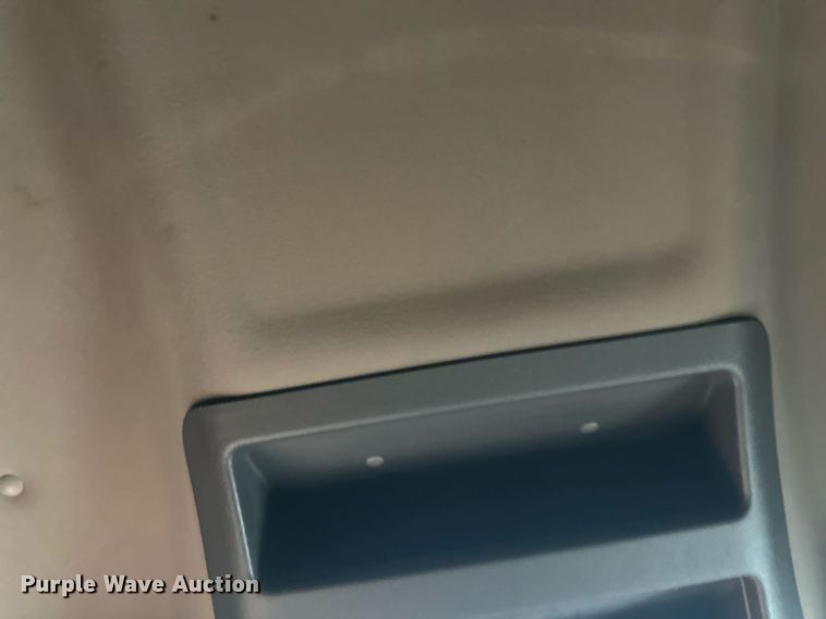 image for item YA0105 2014 Freightliner Cascadia 125 semi truck