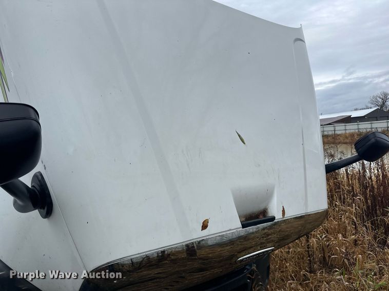 image for item YA0105 2014 Freightliner Cascadia 125 semi truck