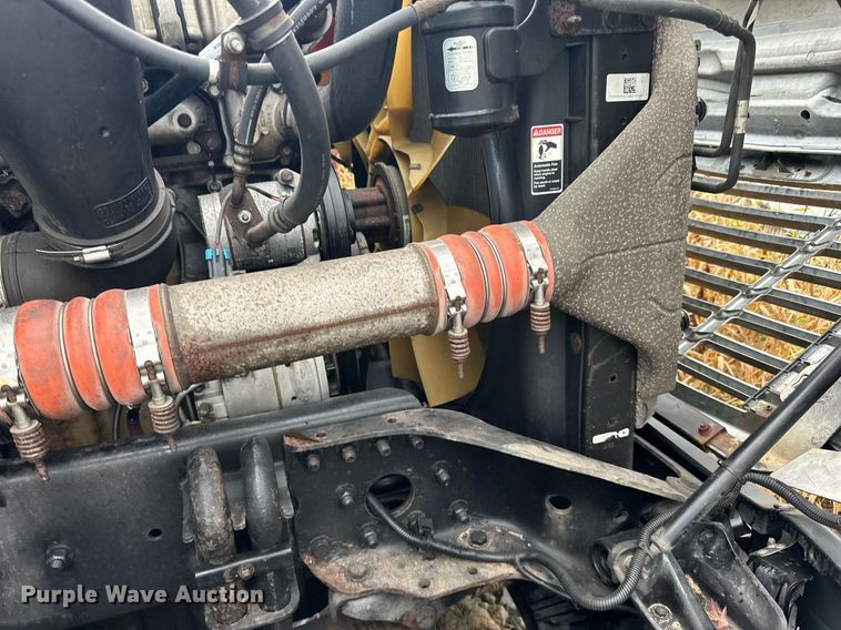 image for item YA0105 2014 Freightliner Cascadia 125 semi truck