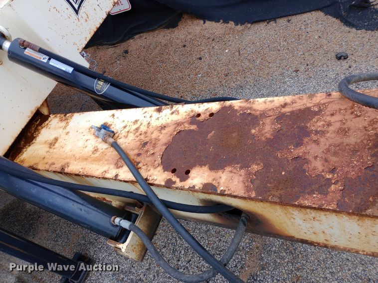 image for item DH1438 2003 Landoll tilt deck equipment trailer