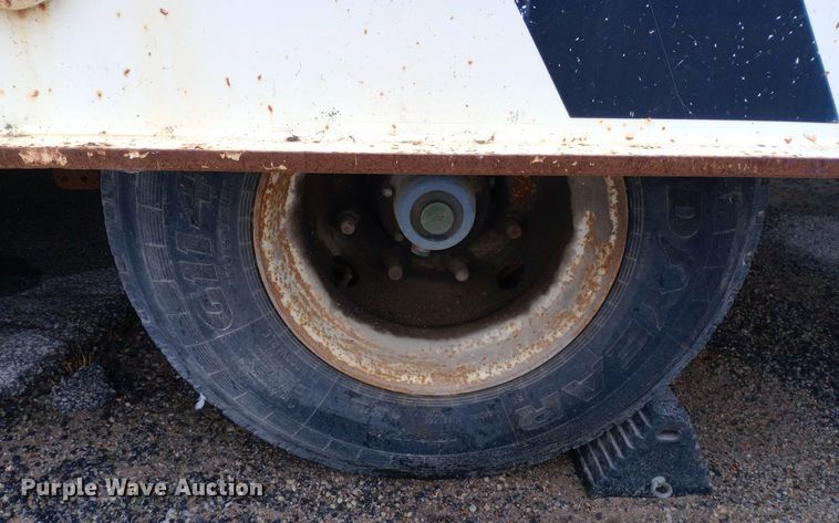 image for item DH1438 2003 Landoll tilt deck equipment trailer