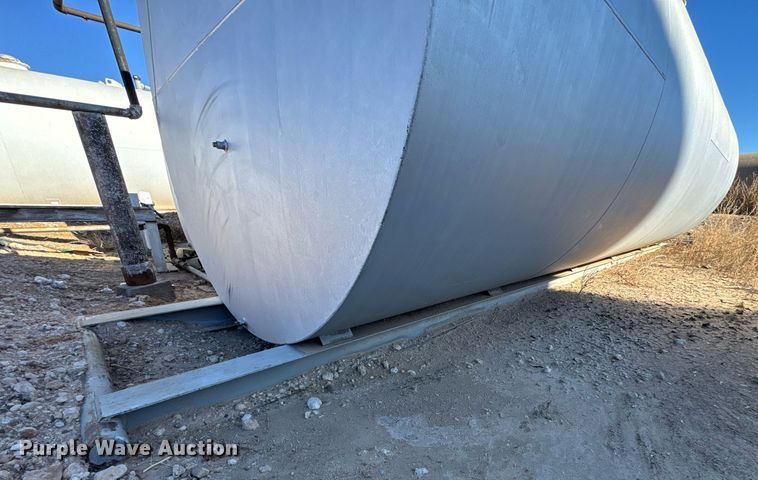 image for item DK6942 1995 Cimarron fuel tank