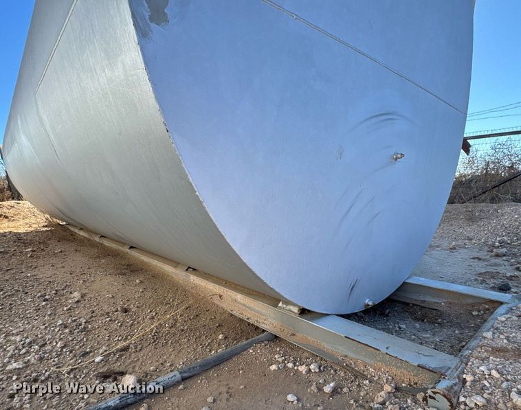 image for item DK6942 1995 Cimarron fuel tank