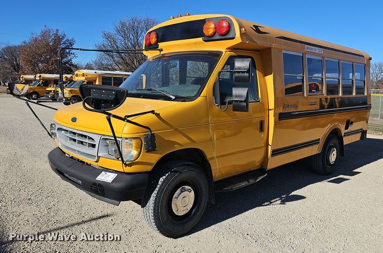 image for item DO7720 2000 Blue Bird E350 Super Duty school bus