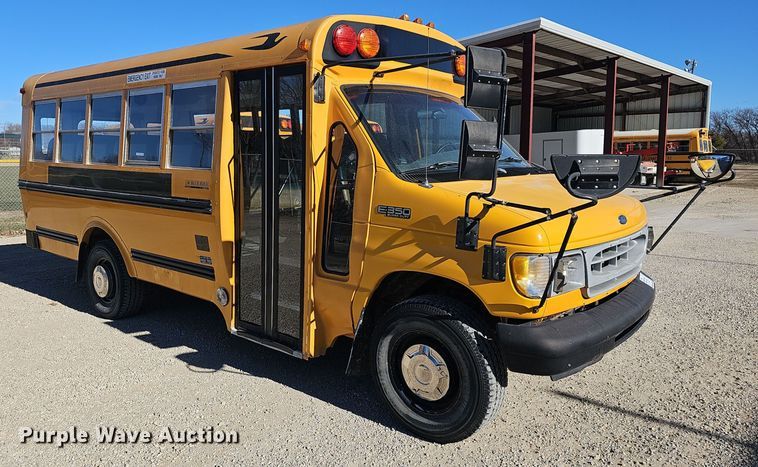 image for item DO7720 2000 Blue Bird E350 Super Duty school bus