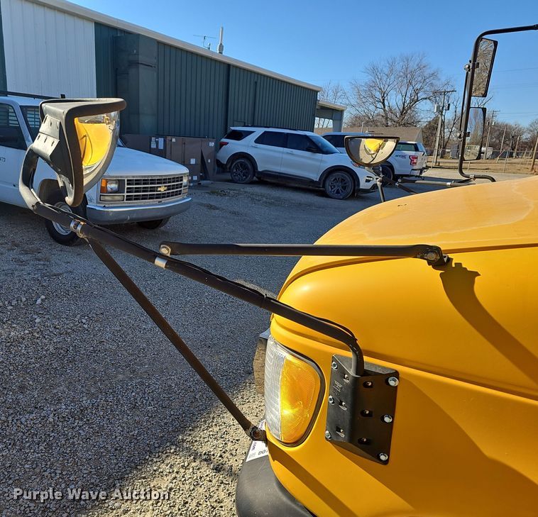 image for item DO7720 2000 Blue Bird E350 Super Duty school bus