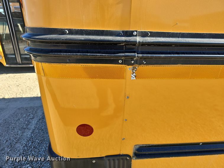 image for item DO7720 2000 Blue Bird E350 Super Duty school bus