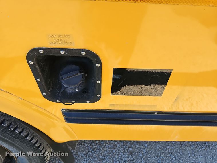 image for item DO7720 2000 Blue Bird E350 Super Duty school bus