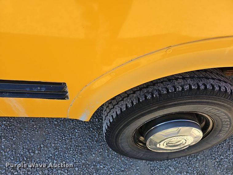 image for item DO7720 2000 Blue Bird E350 Super Duty school bus