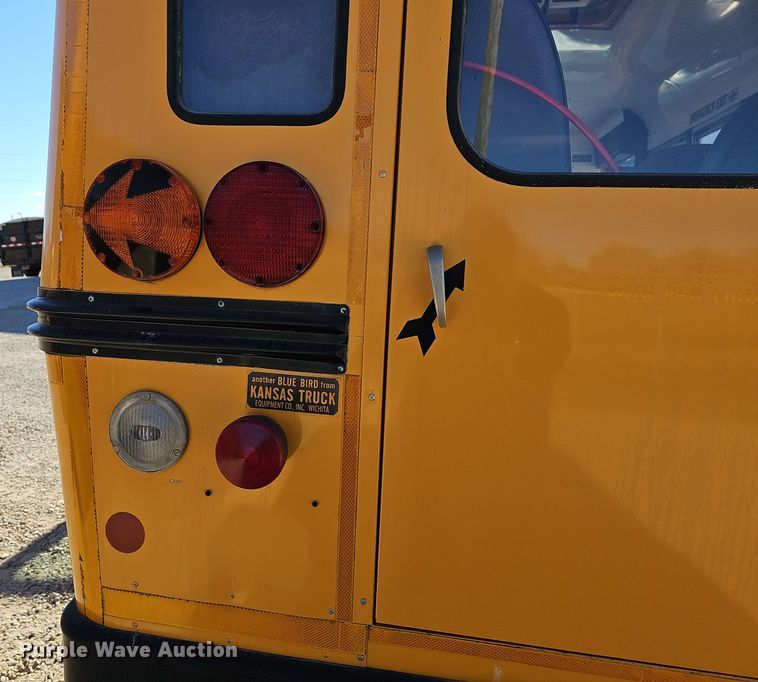 image for item DO7720 2000 Blue Bird E350 Super Duty school bus
